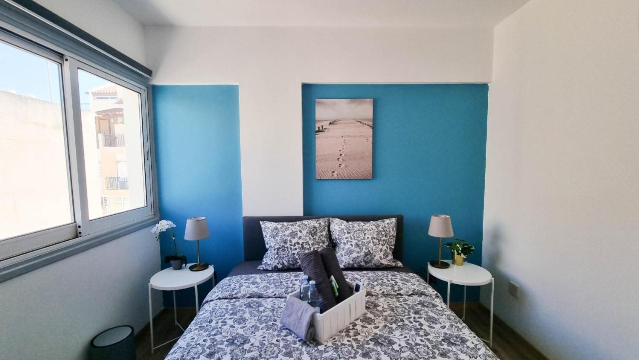 Modern Retreat: 2Br Stylish Apt With Comfy Rooms! Smart Tv With 200Mbps Internet Larnaka Exterior foto