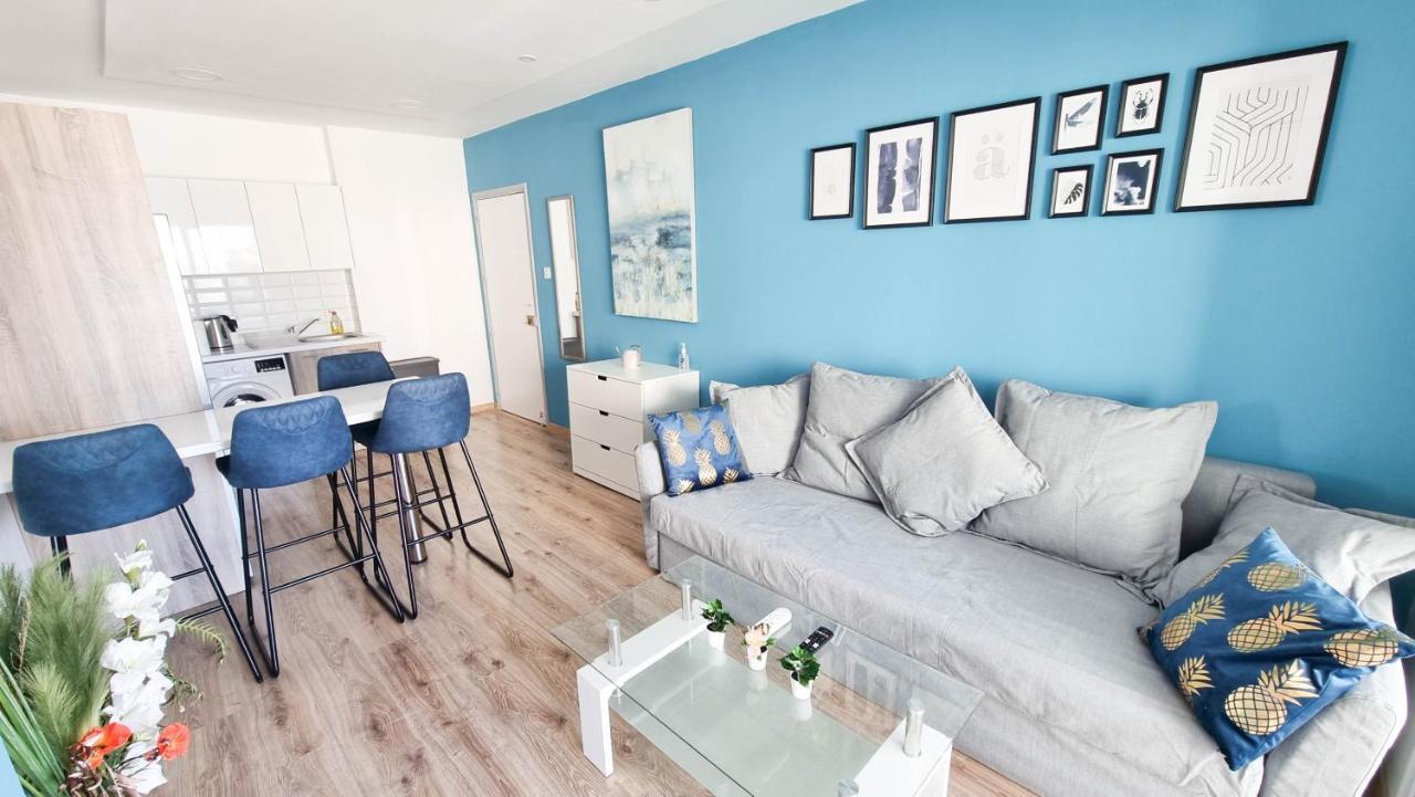 Modern Retreat: 2Br Stylish Apt With Comfy Rooms! Smart Tv With 200Mbps Internet Larnaka Exterior foto